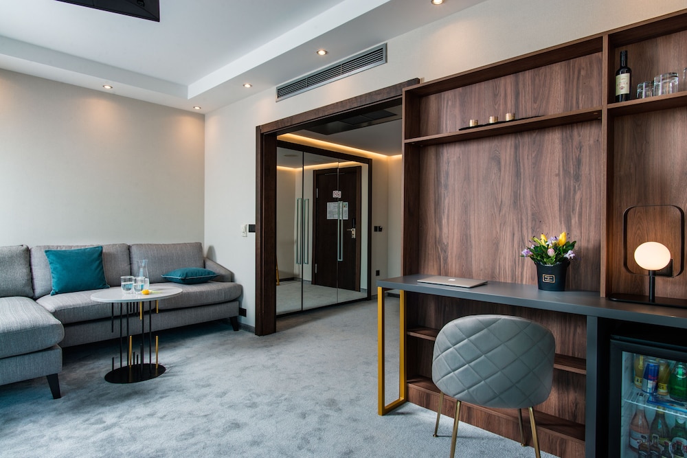 Rosslyn Central Park Hotel — Hotel rooms in Sofia, Sofia (province)