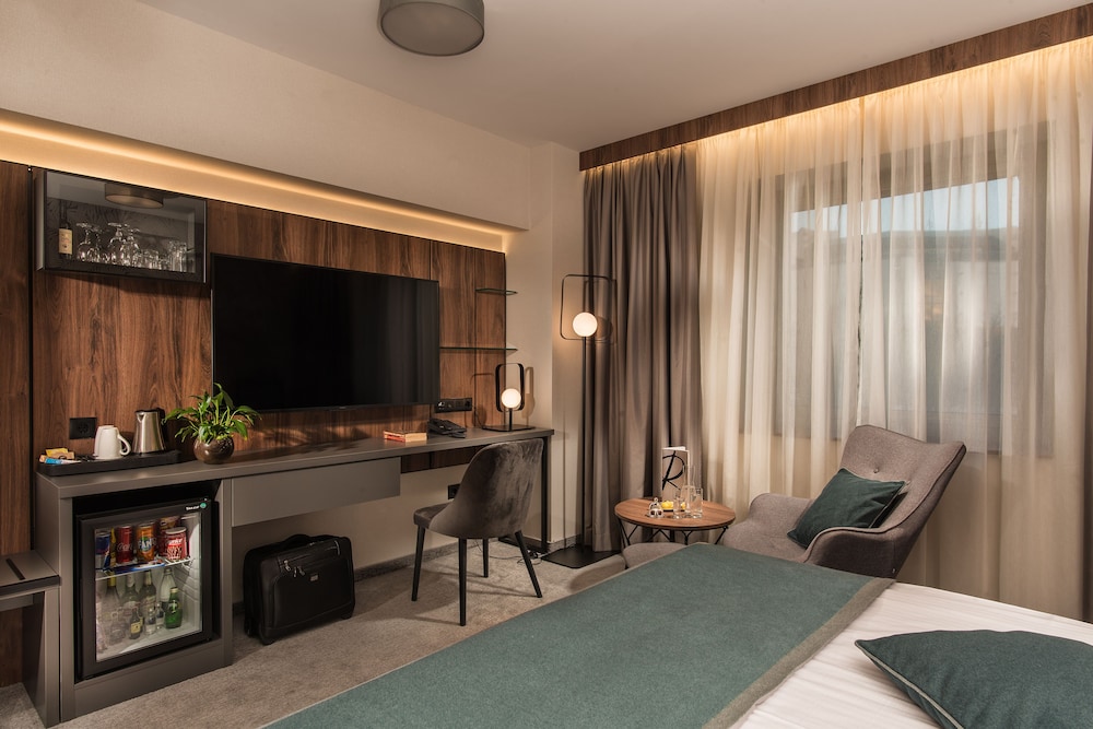 Rosslyn Central Park Hotel — Hotel rooms in Sofia, Sofia (province)