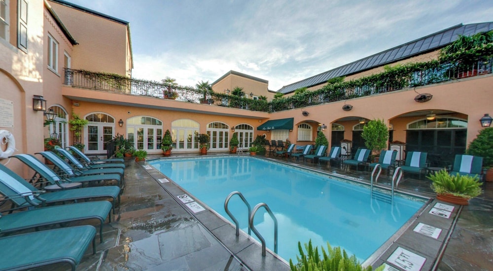 Hotel Monteleone, New Orleans — Swimming pool in New Orleans, Louisiana