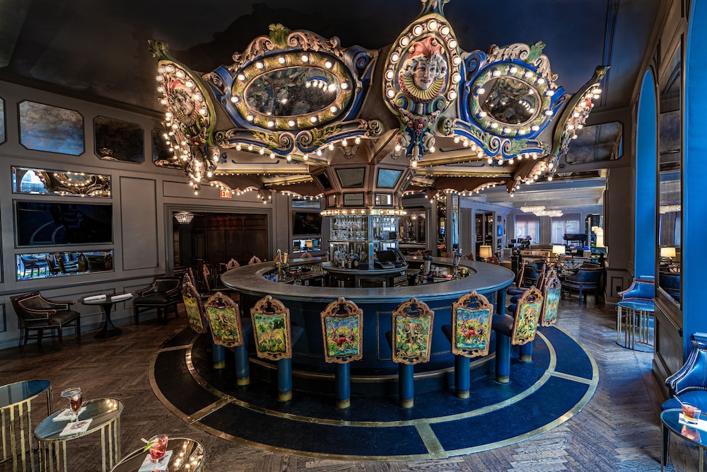 Hotel Monteleone, New Orleans — Restaurant & bars in New Orleans, Louisiana