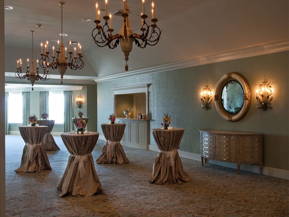 Hotel Monteleone, New Orleans — Restaurant & bars in New Orleans, Louisiana