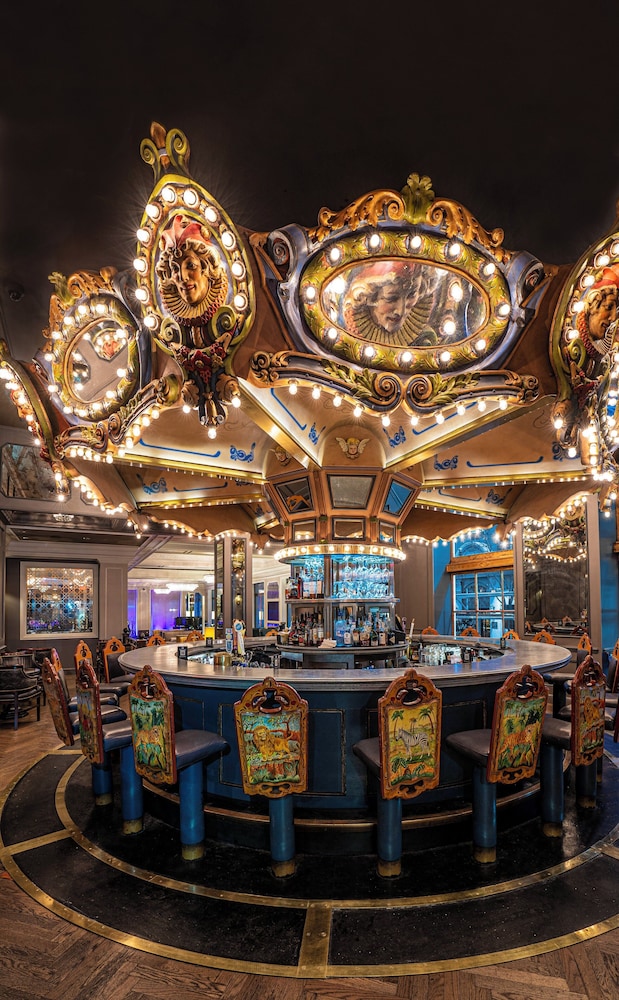 Hotel Monteleone, New Orleans — Restaurant & bars in New Orleans, Louisiana