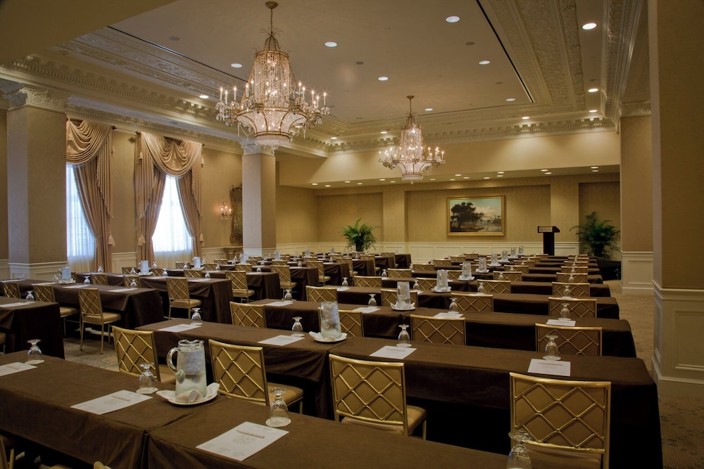 Hotel Monteleone, New Orleans — Hotel building in New Orleans, Louisiana