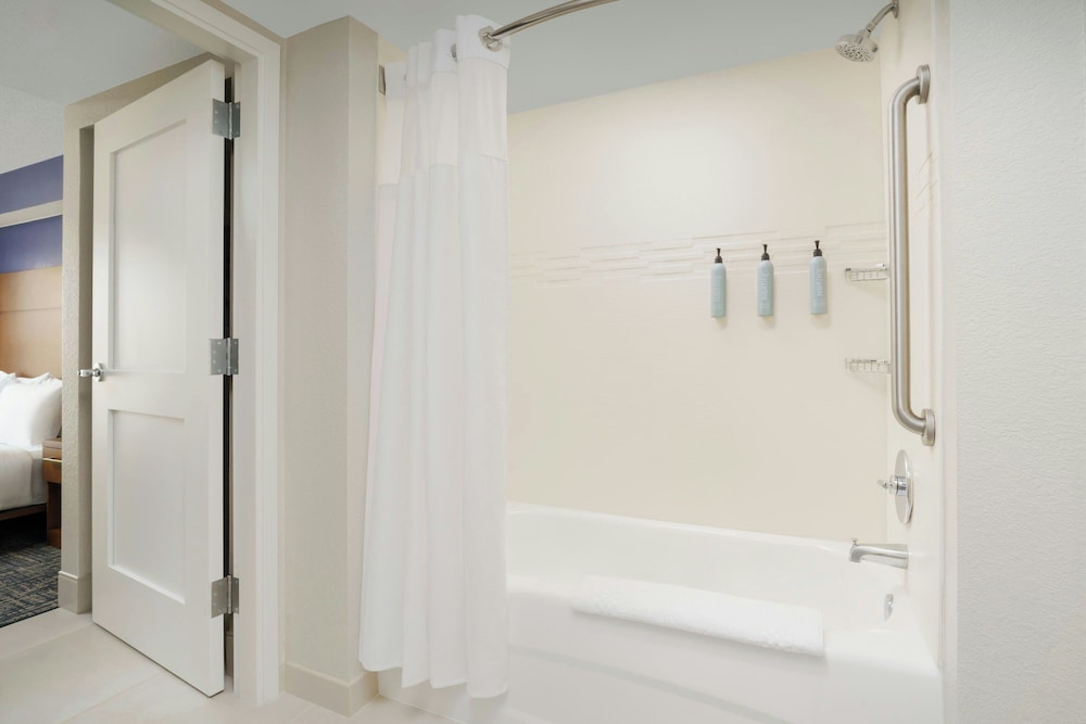 Residence Inn by Marriott Orlando Lake Buena Vista — Hotel rooms in Orlando, Florida