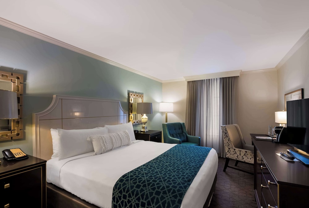 The Royal Sonesta New Orleans — Hotel rooms in New Orleans, Louisiana