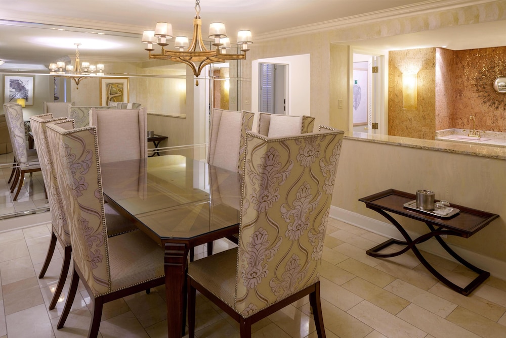 The Royal Sonesta New Orleans — Restaurant & bars in New Orleans, Louisiana