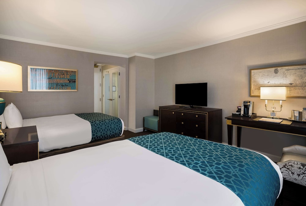 The Royal Sonesta New Orleans — Hotel rooms in New Orleans, Louisiana