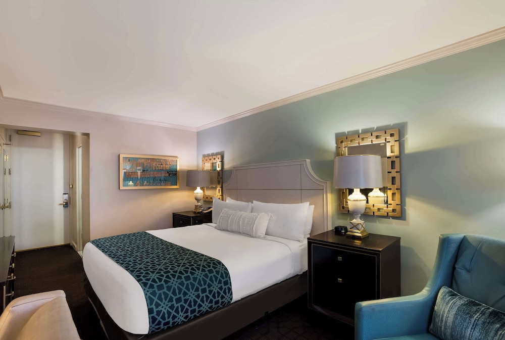 The Royal Sonesta New Orleans — Hotel rooms in New Orleans, Louisiana