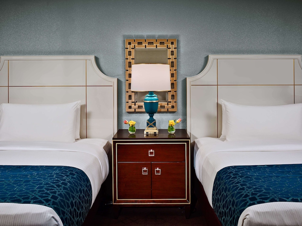 The Royal Sonesta New Orleans — Hotel rooms in New Orleans, Louisiana
