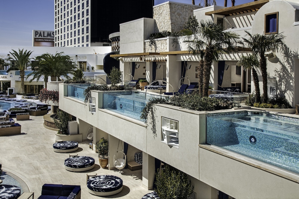 Palms Casino Resort — Swimming pool in Las Vegas, Nevada