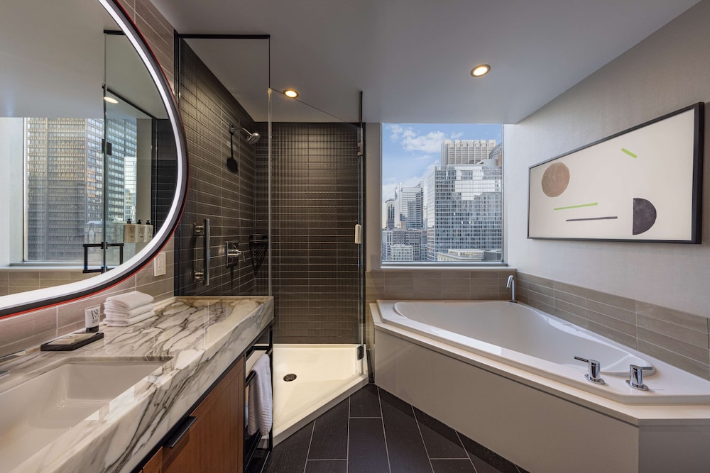 theWit Chicago, a Hilton Hotel — Hotel rooms in Chicago, Illinois