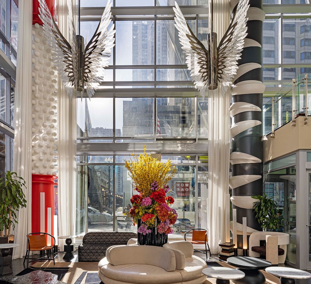 theWit Chicago, a Hilton Hotel — Hotel building in Chicago, Illinois