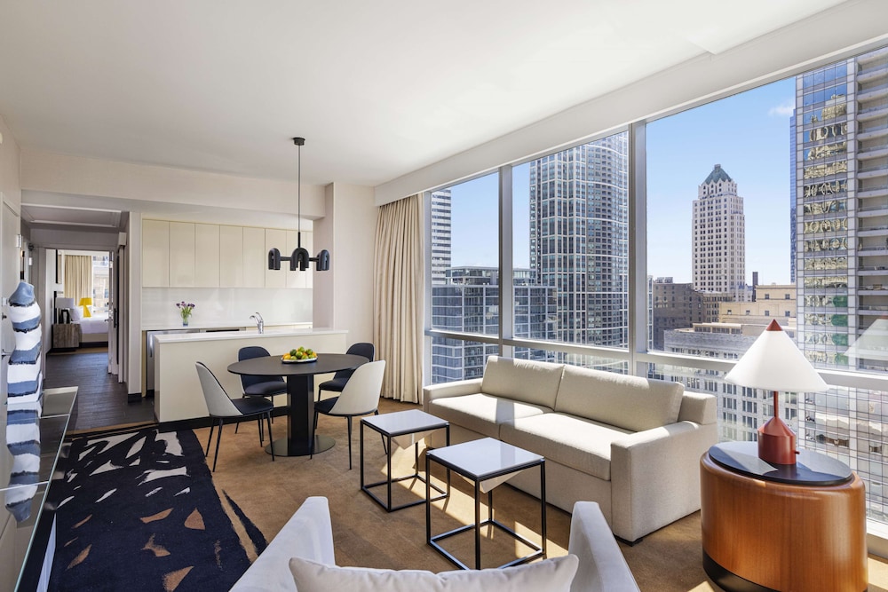 theWit Chicago, a Hilton Hotel — Hotel rooms in Chicago, Illinois