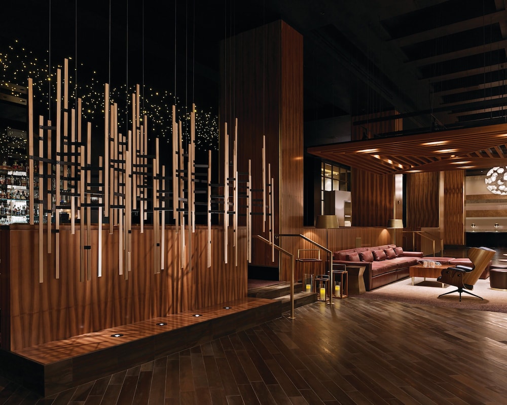 W Las Vegas — Restaurant & bars in Las Vegas, Nevada