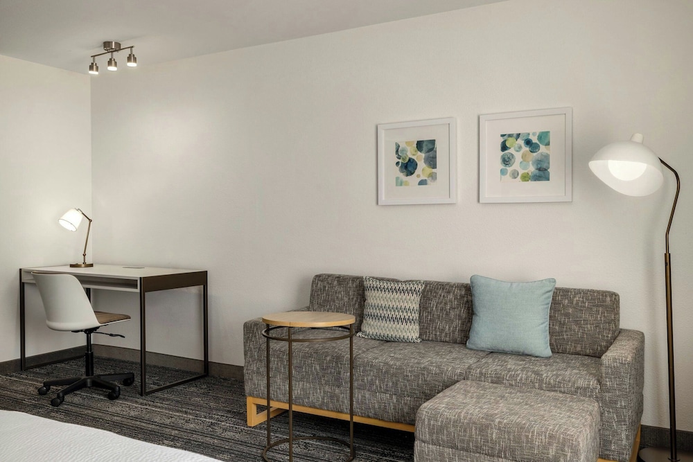 TownePlace Suites by Marriott Detroit Dearborn — Hotel rooms in Dearborn, Michigan