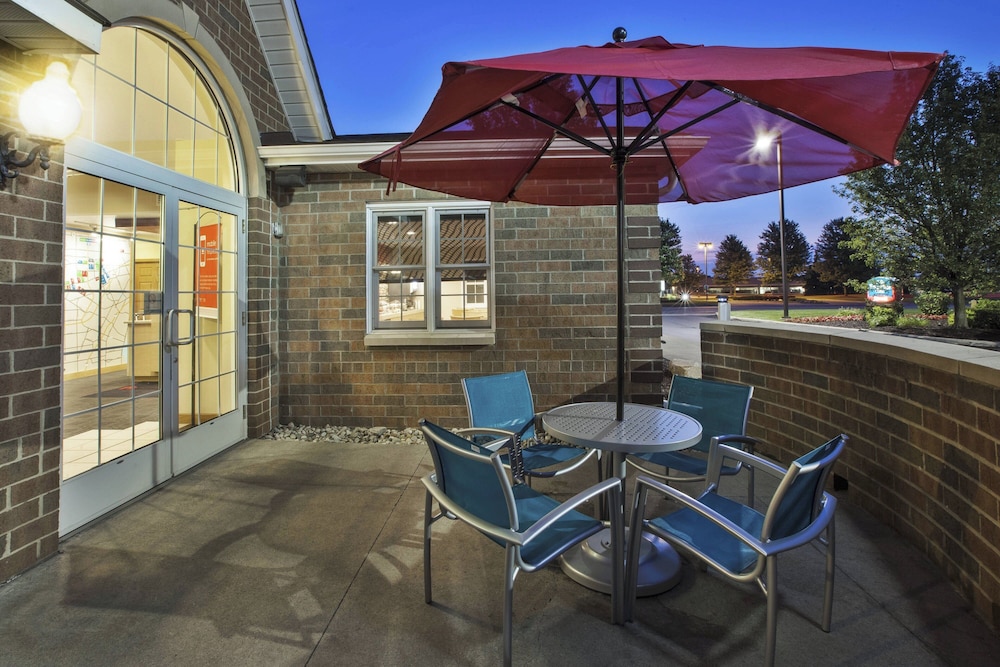 TownePlace Suites by Marriott Detroit Dearborn — Hotel building in Dearborn, Michigan