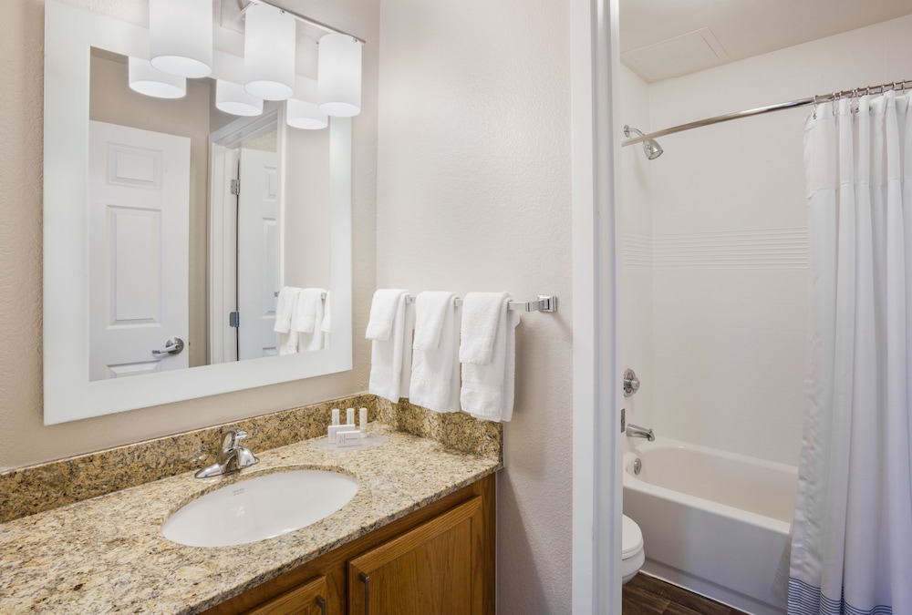 TownePlace Suites by Marriott Detroit Dearborn — Hotel rooms in Dearborn, Michigan