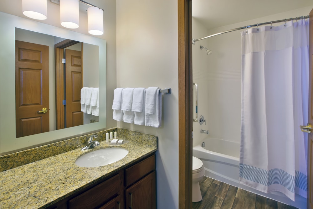 TownePlace Suites by Marriott Detroit Dearborn — Hotel rooms in Dearborn, Michigan