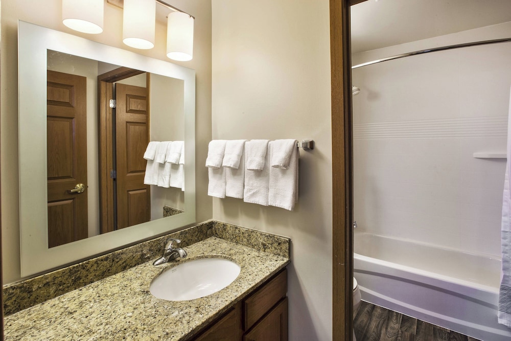 TownePlace Suites by Marriott Detroit Dearborn — Hotel rooms in Dearborn, Michigan