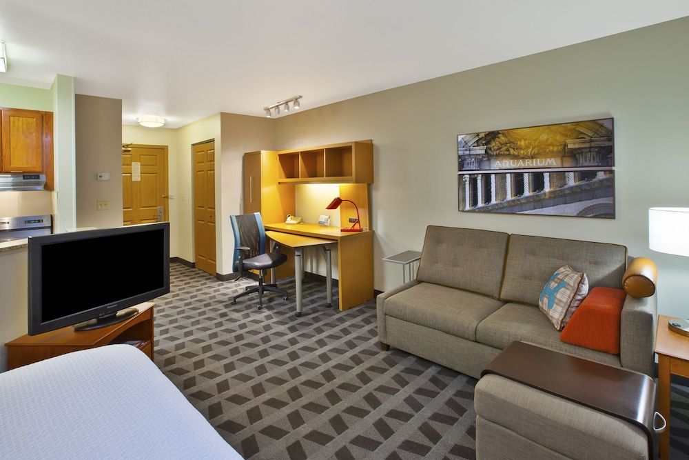 TownePlace Suites by Marriott Detroit Dearborn — Hotel rooms in Dearborn, Michigan