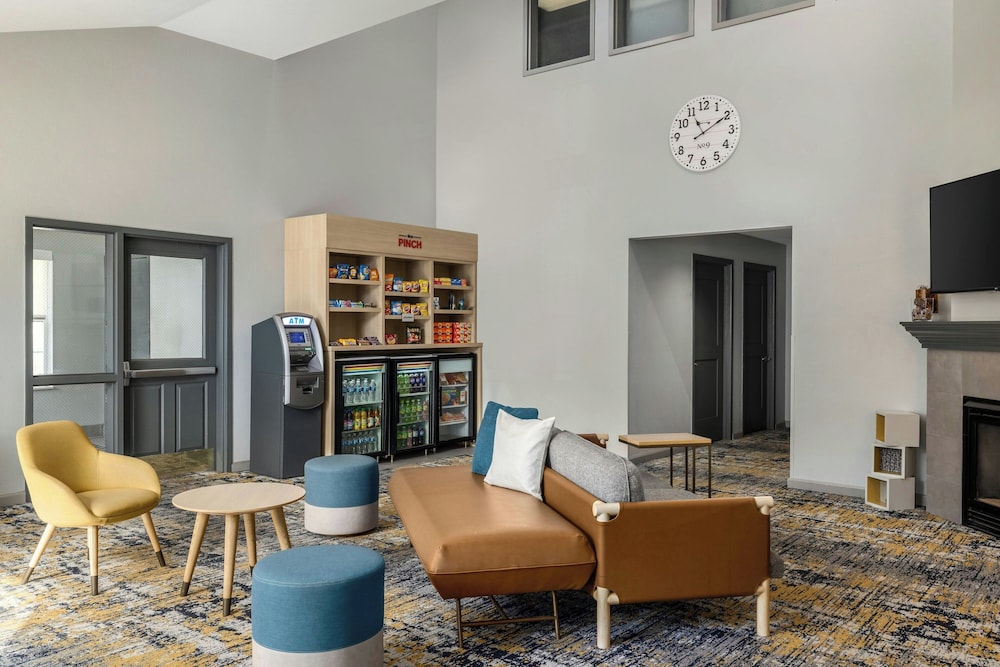 TownePlace Suites by Marriott Detroit Dearborn — Hotel building in Dearborn, Michigan