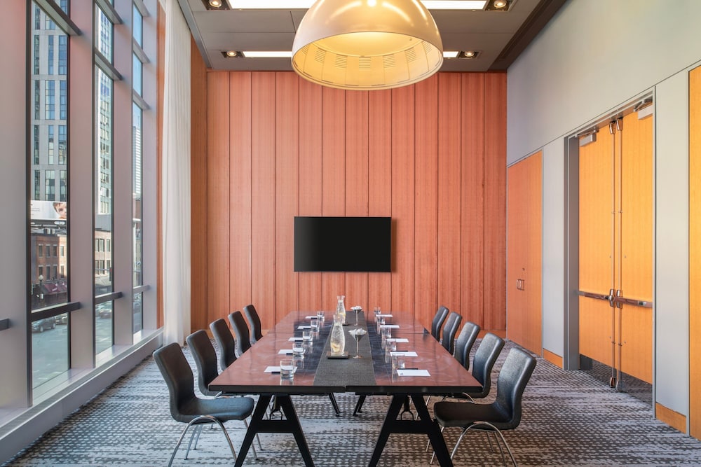 W Boston, a Marriott Hotel — Hotel building in Boston, Massachusetts