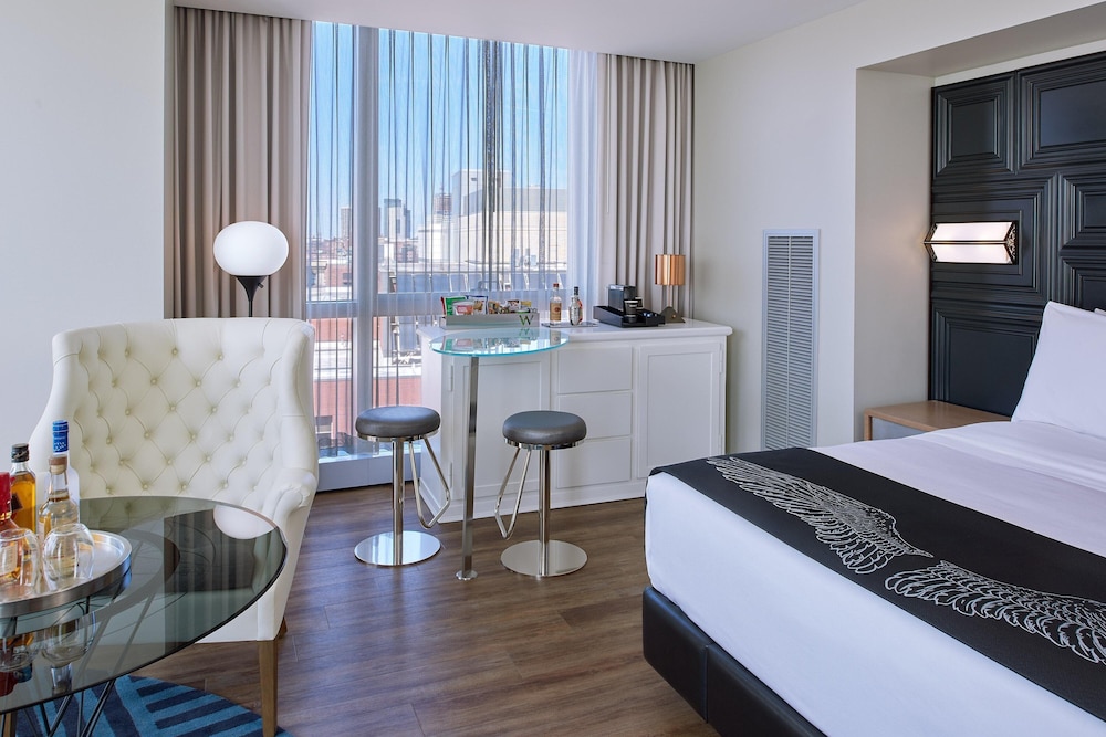 W Boston, a Marriott Hotel — Hotel rooms in Boston, Massachusetts
