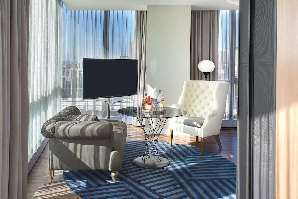 W Boston, a Marriott Hotel — Hotel rooms in Boston, Massachusetts