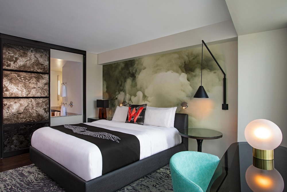 W Boston, a Marriott Hotel — Hotel rooms in Boston, Massachusetts