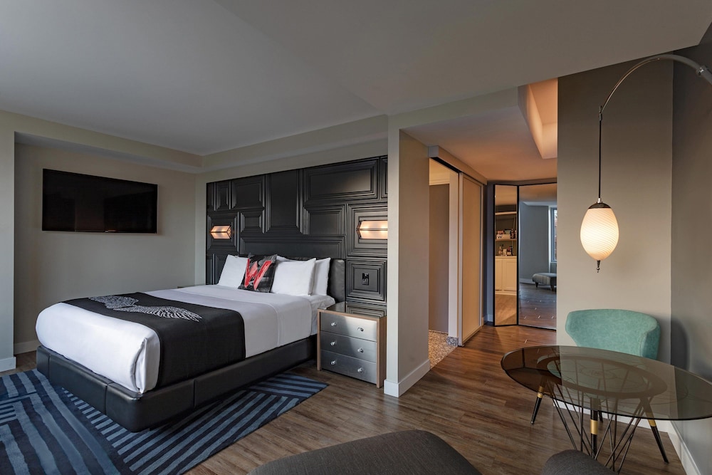W Boston, a Marriott Hotel — Hotel rooms in Boston, Massachusetts