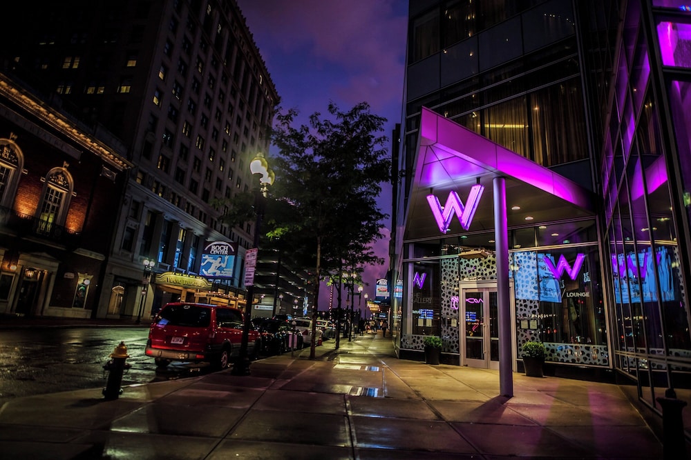 W Boston, a Marriott Hotel — Hotel building in Boston, Massachusetts