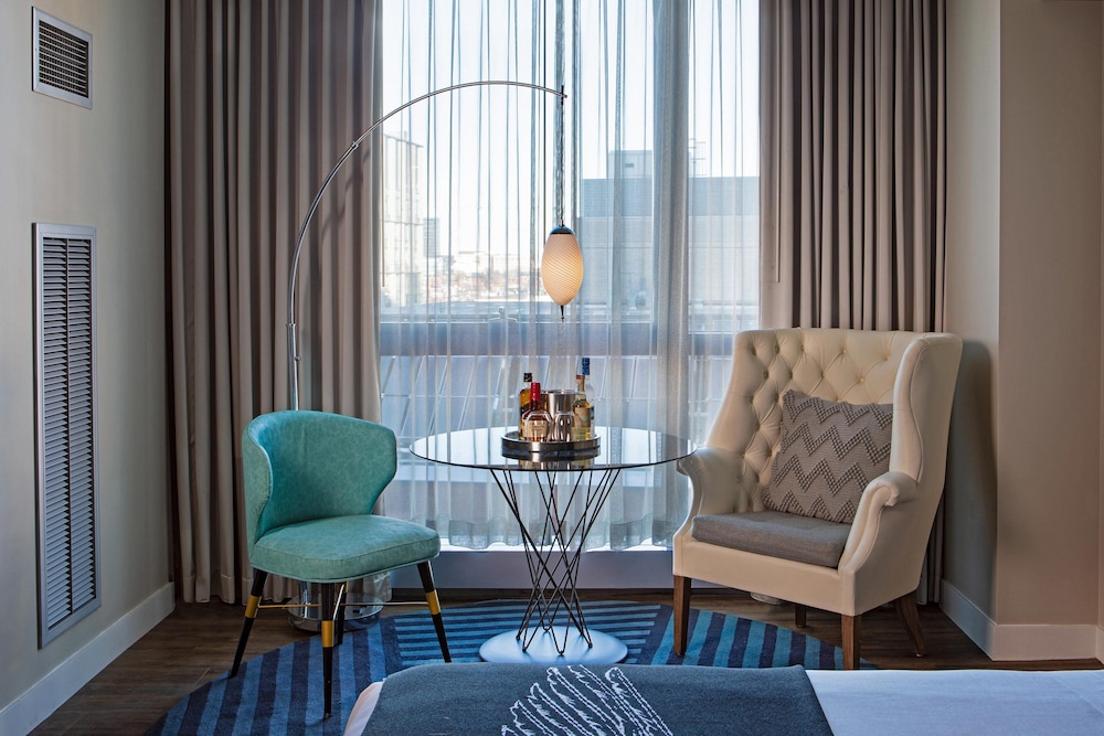 W Boston, a Marriott Hotel — Hotel rooms in Boston, Massachusetts