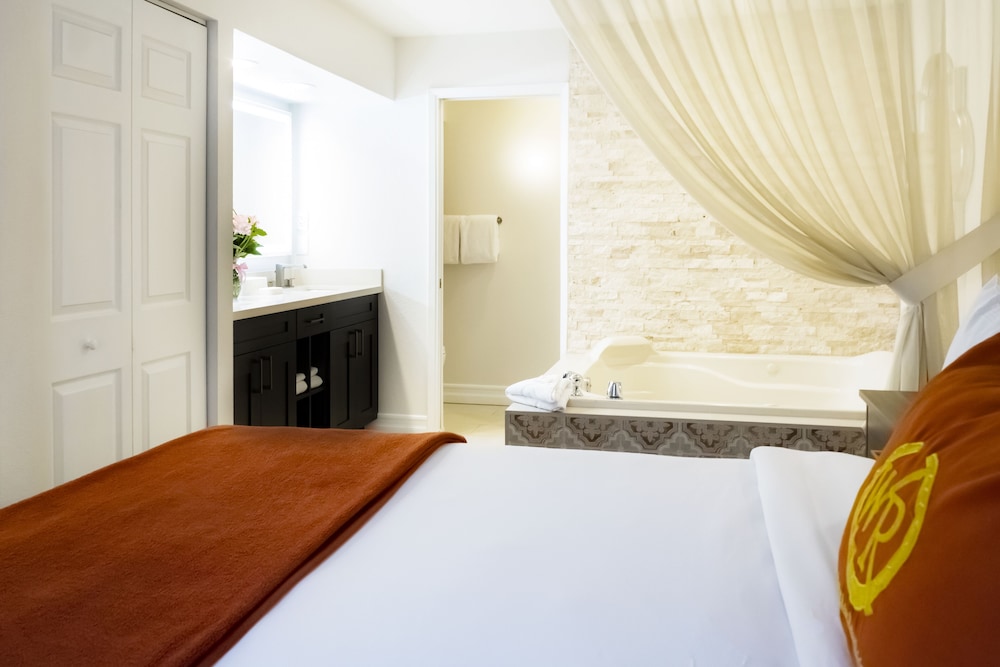Westgate Flamingo Bay Resort — Hotel rooms in Las Vegas, Nevada
