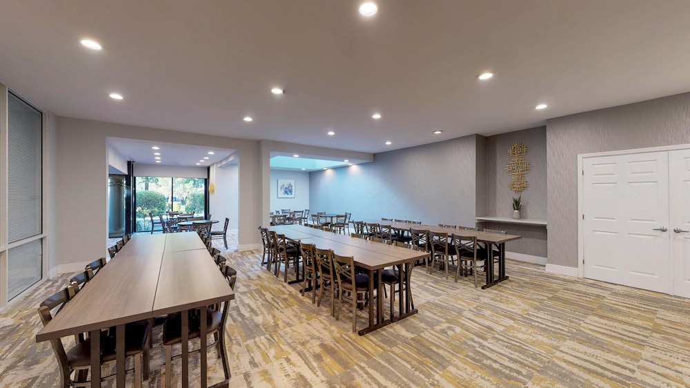 Westgate Flamingo Bay Resort — Restaurant & bars in Las Vegas, Nevada