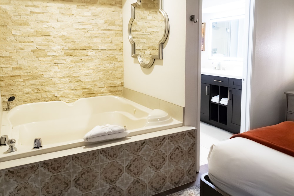 Westgate Flamingo Bay Resort — Hotel rooms in Las Vegas, Nevada
