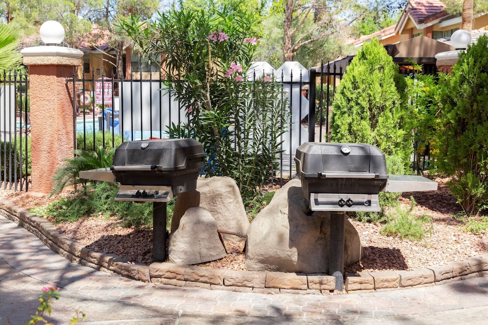 Westgate Flamingo Bay Resort — Restaurant & bars in Las Vegas, Nevada
