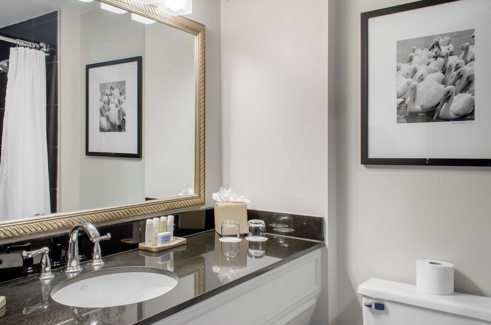 The Riverfront Hotel New Orleans — Hotel rooms in New Orleans, Louisiana