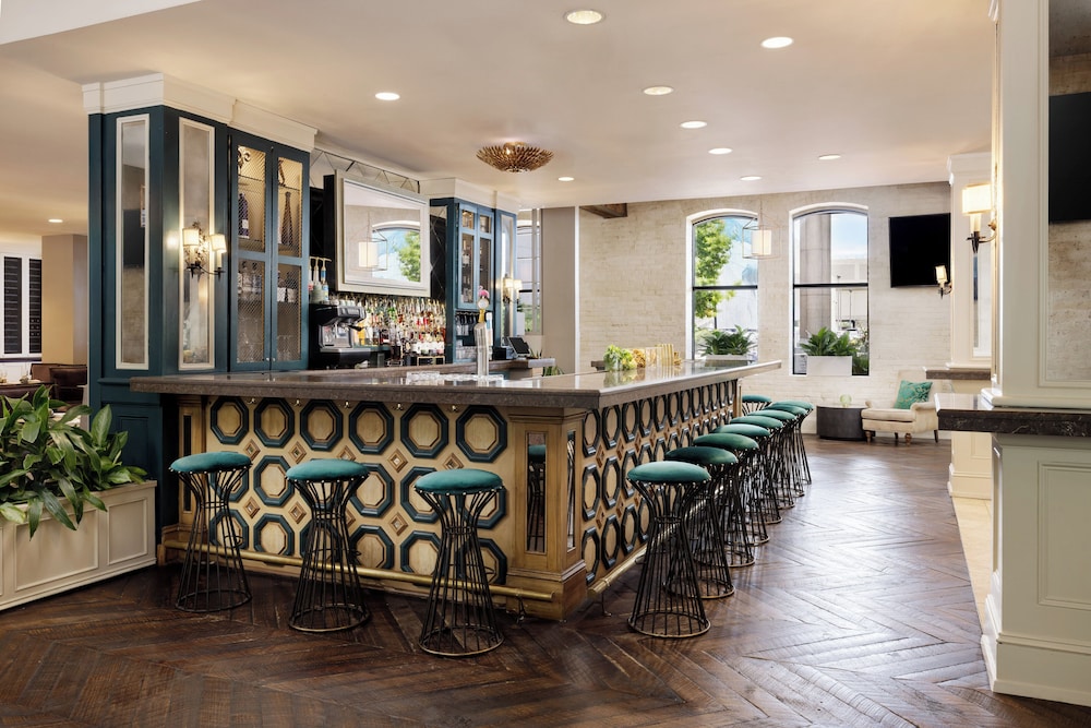 The Riverfront Hotel New Orleans — Restaurant & bars in New Orleans, Louisiana