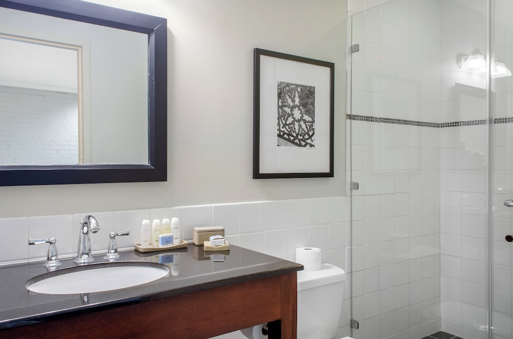 The Riverfront Hotel New Orleans — Hotel rooms in New Orleans, Louisiana