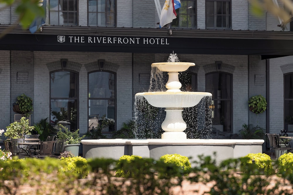 The Riverfront Hotel New Orleans — Hotel building in New Orleans, Louisiana