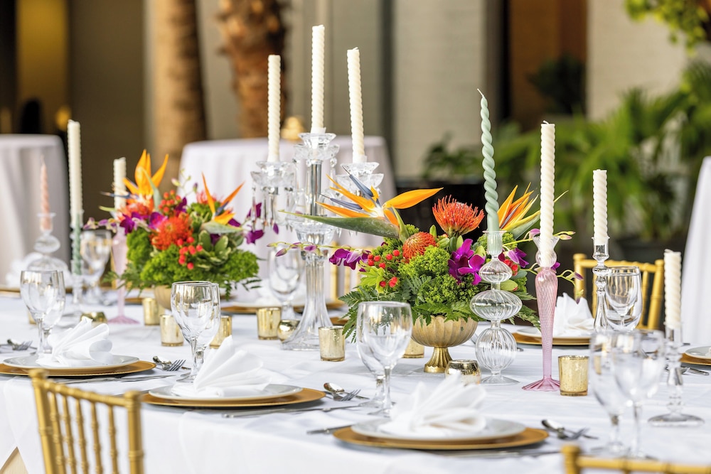 The Riverfront Hotel New Orleans — Restaurant & bars in New Orleans, Louisiana
