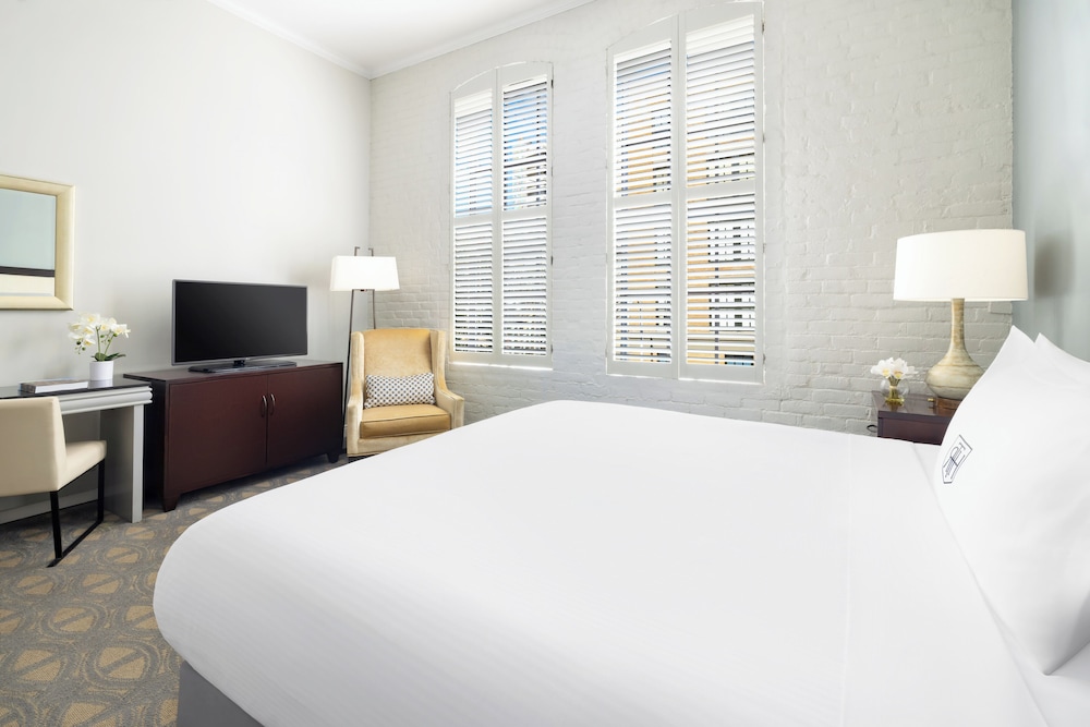 The Riverfront Hotel New Orleans — Hotel rooms in New Orleans, Louisiana