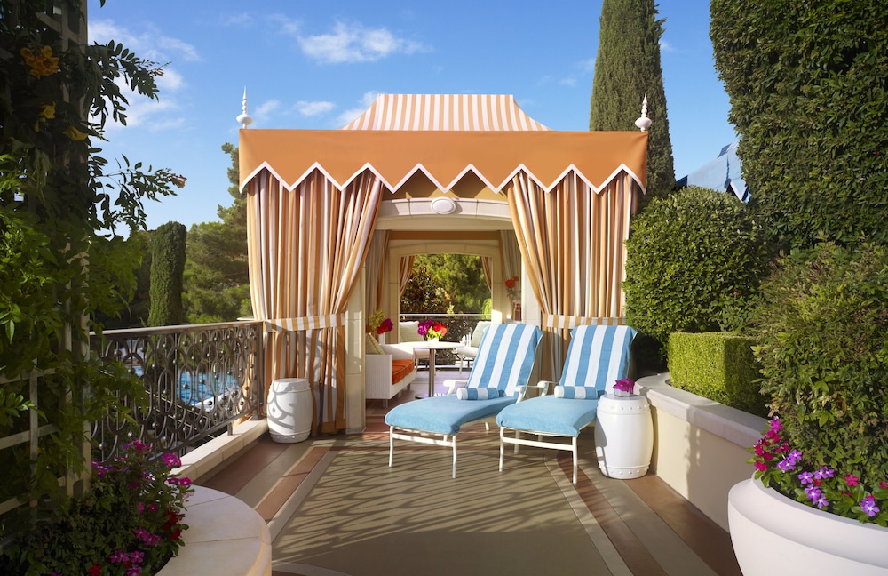 Wynn Las Vegas — Swimming pool in Las Vegas, Nevada