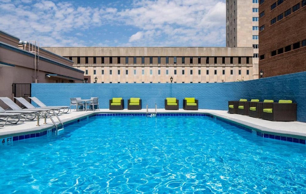 Holiday Inn Express Nashville Downtown - Broadway by IHG — Main photo in Nashville, Tennessee