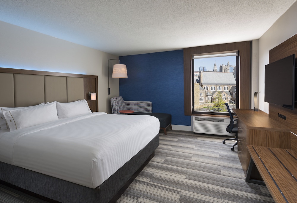 Holiday Inn Express Nashville Downtown - Broadway by IHG — Hotel rooms in Nashville, Tennessee
