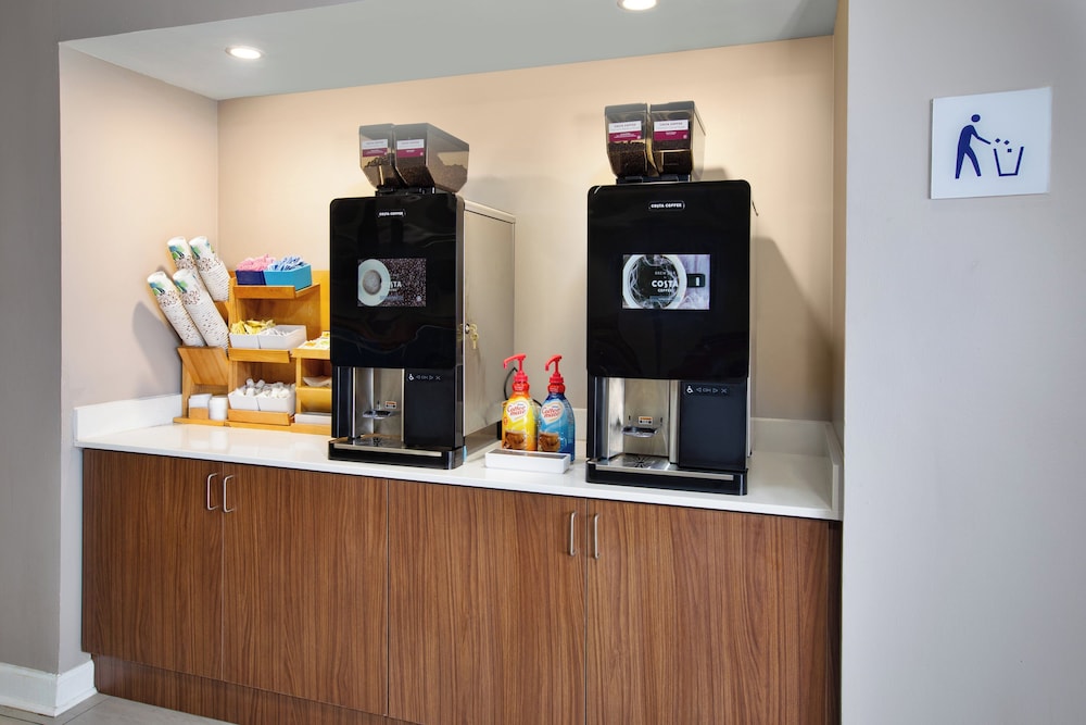 Holiday Inn Express Nashville Downtown - Broadway by IHG — Restaurant & bars in Nashville, Tennessee
