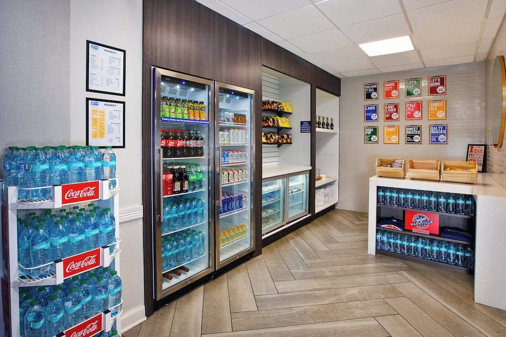 Holiday Inn Express Nashville Downtown - Broadway by IHG — Restaurant & bars in Nashville, Tennessee