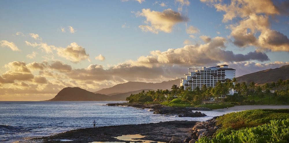 Four Seasons Resort Oahu at Ko Olina — Hotel building in Waianae, Hawaii