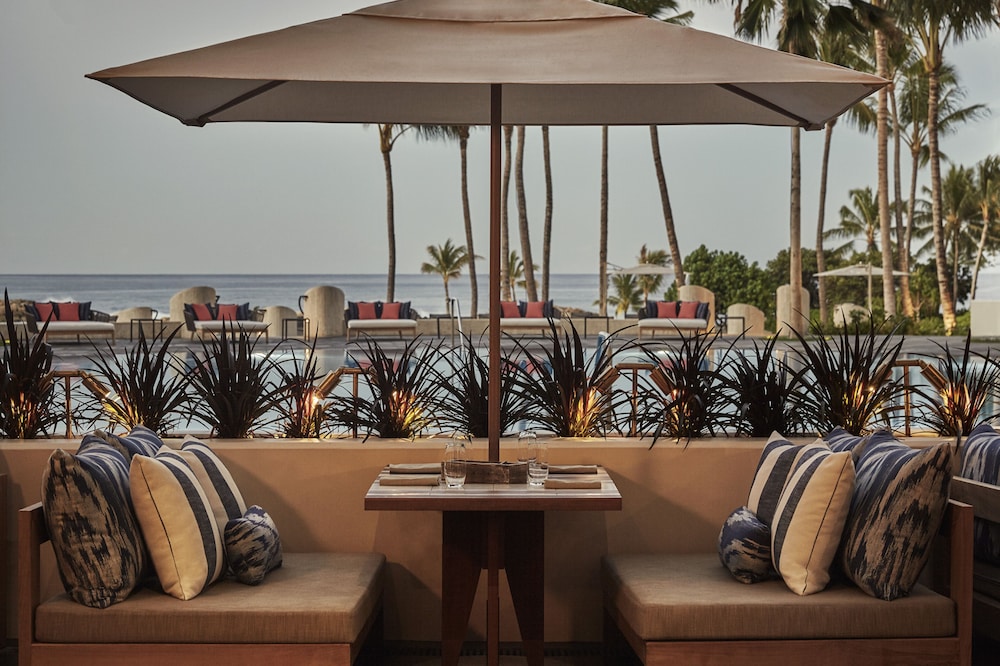 Four Seasons Resort Oahu at Ko Olina — Restaurant & bars in Waianae, Hawaii