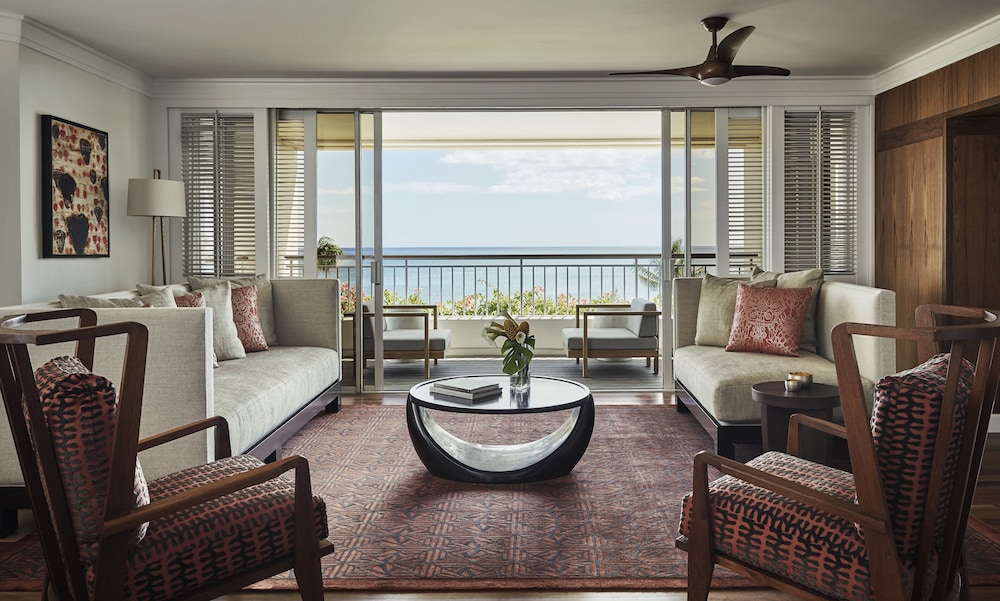 Four Seasons Resort Oahu at Ko Olina — Hotel rooms in Waianae, Hawaii